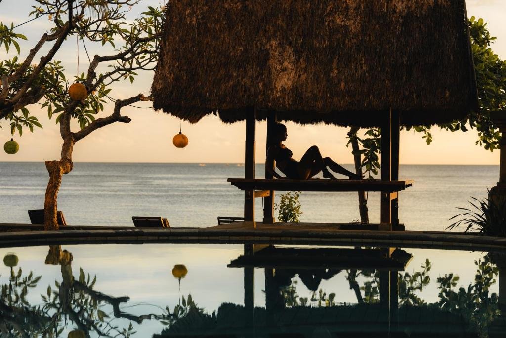 Sunshine Bungalows, Restaurant & Spa